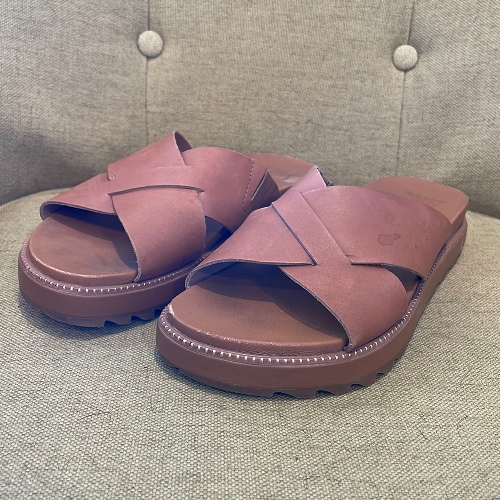 SOREL roaming cross cross slide sandal